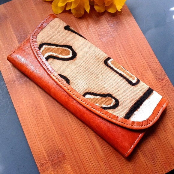 1PC Beautiful African Mudcloth Leather Wallet - Picture 2 of 16